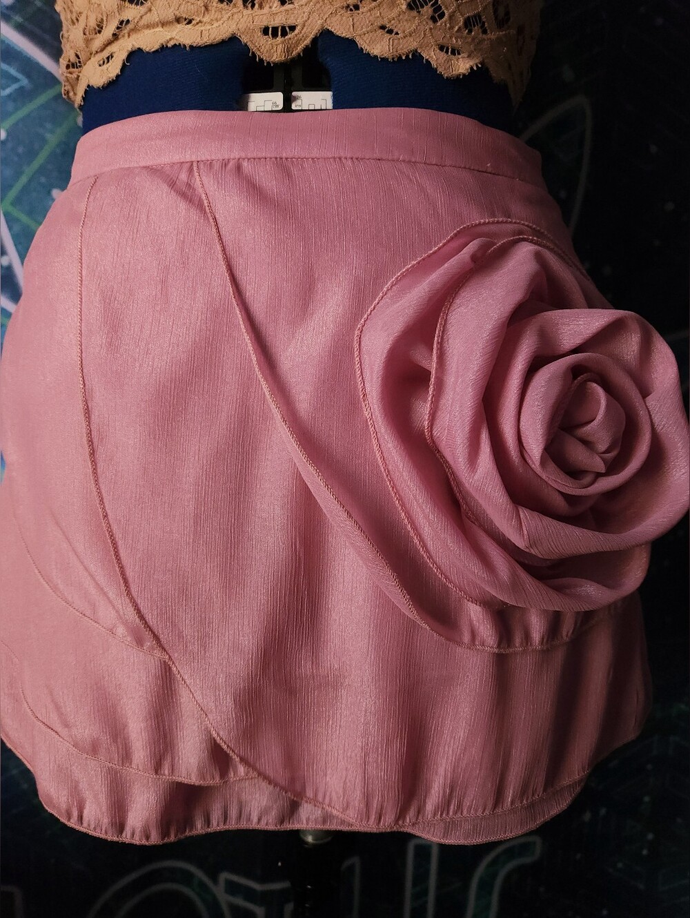 Commense - Chiffon Draped Skort With 3D Rosette -Size L - NWT